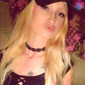 Meet your Posher, Cyrena